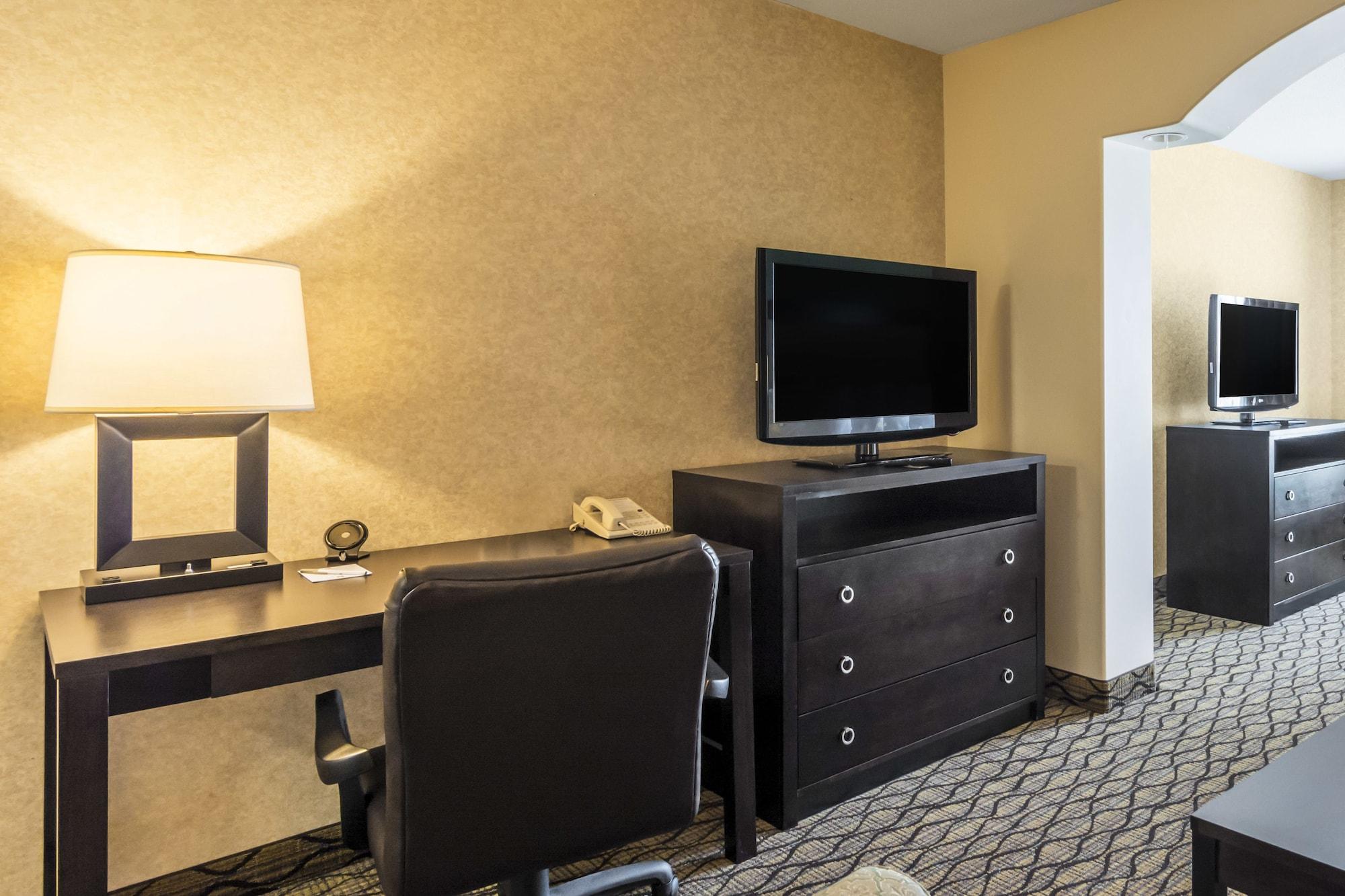 Clarion Hotel & Conference Centre Sherwood Park Dış mekan fotoğraf