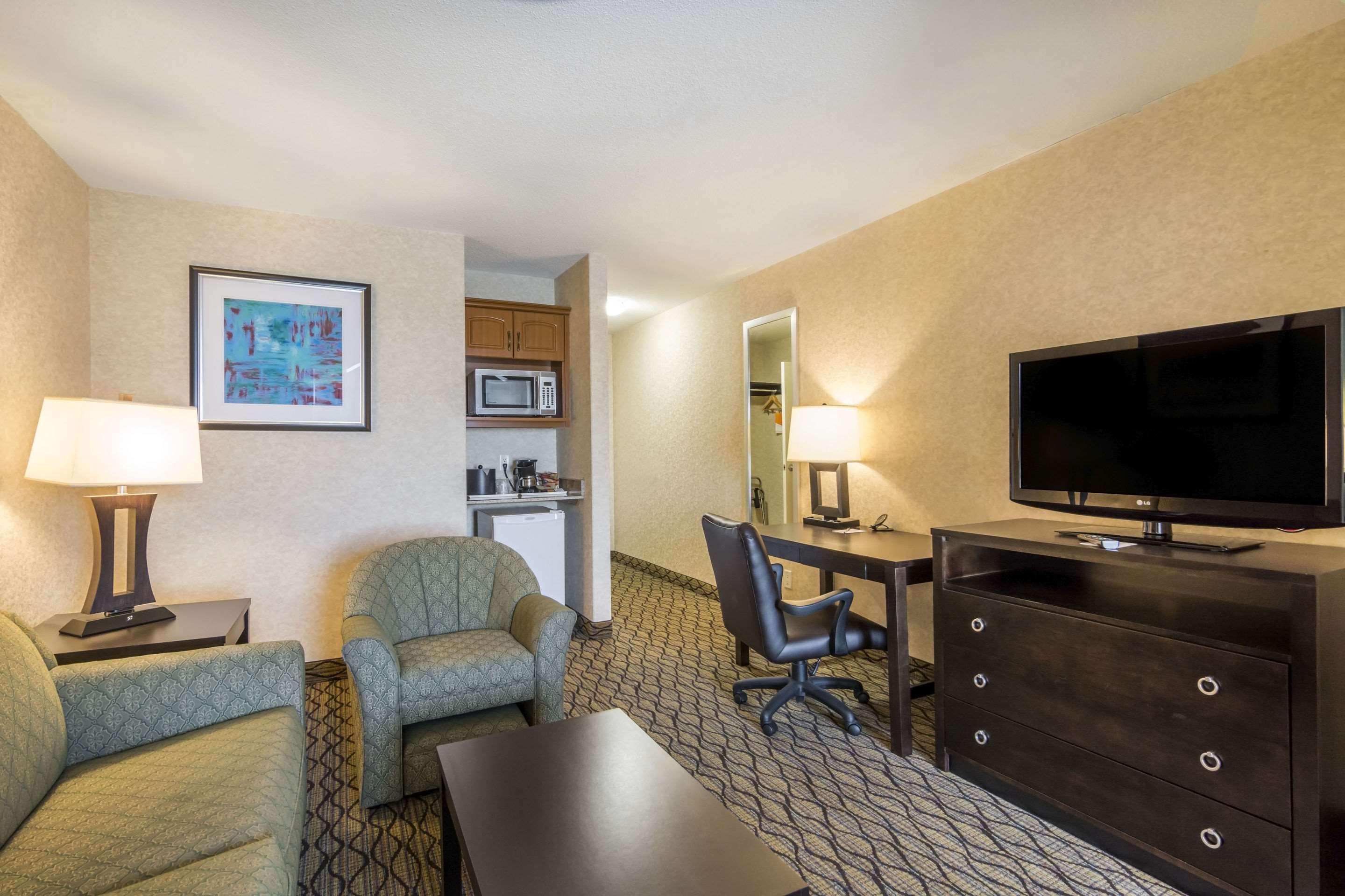 Clarion Hotel & Conference Centre Sherwood Park Dış mekan fotoğraf