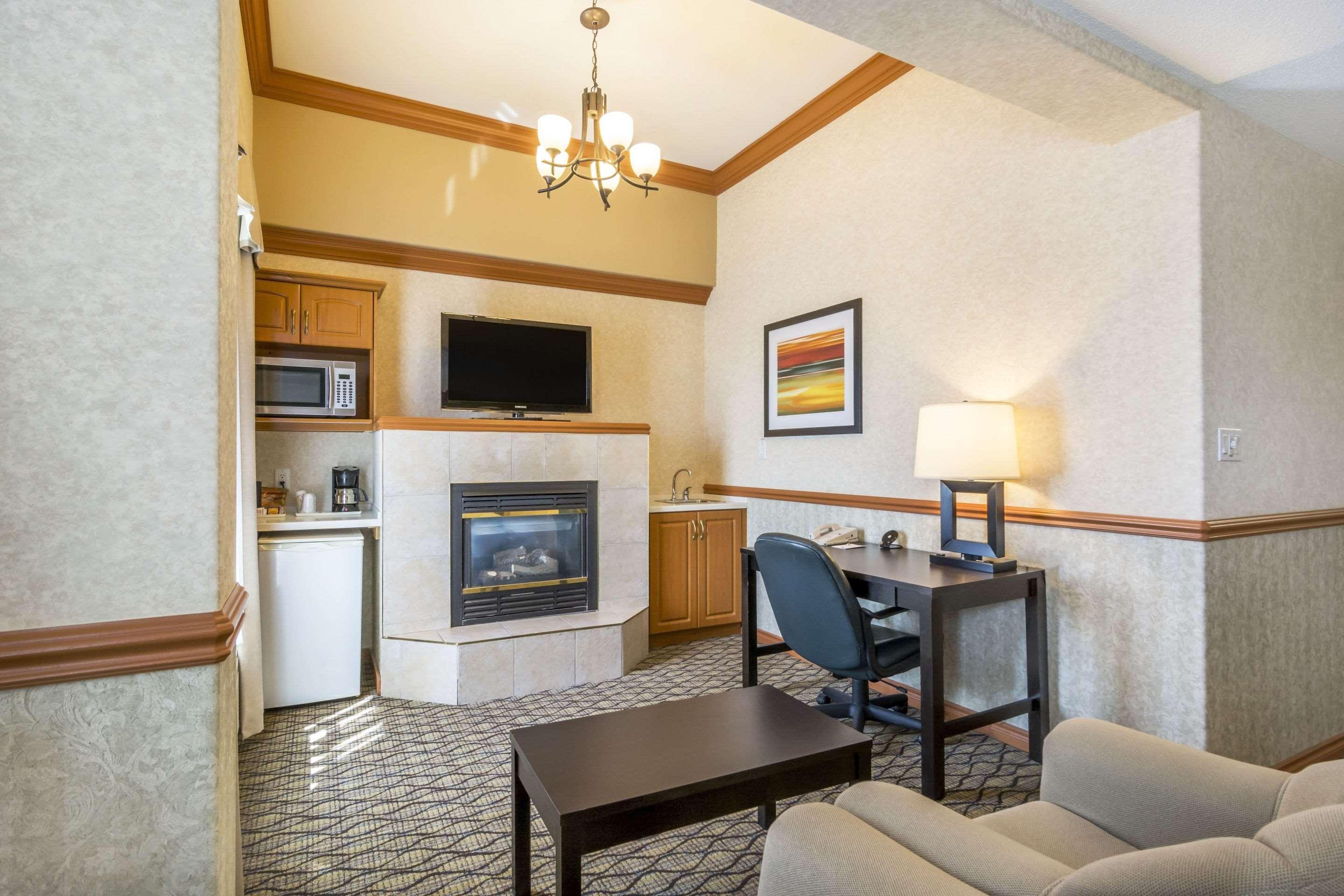 Clarion Hotel & Conference Centre Sherwood Park Dış mekan fotoğraf