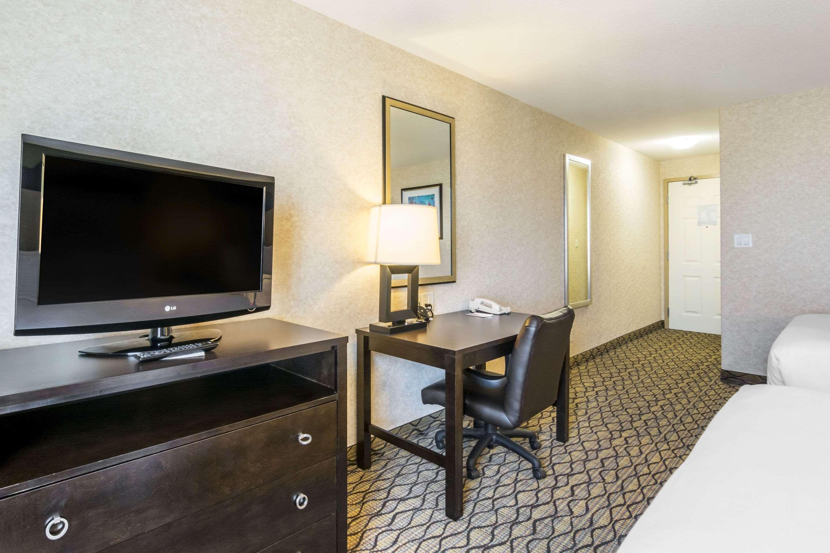 Clarion Hotel & Conference Centre Sherwood Park Dış mekan fotoğraf