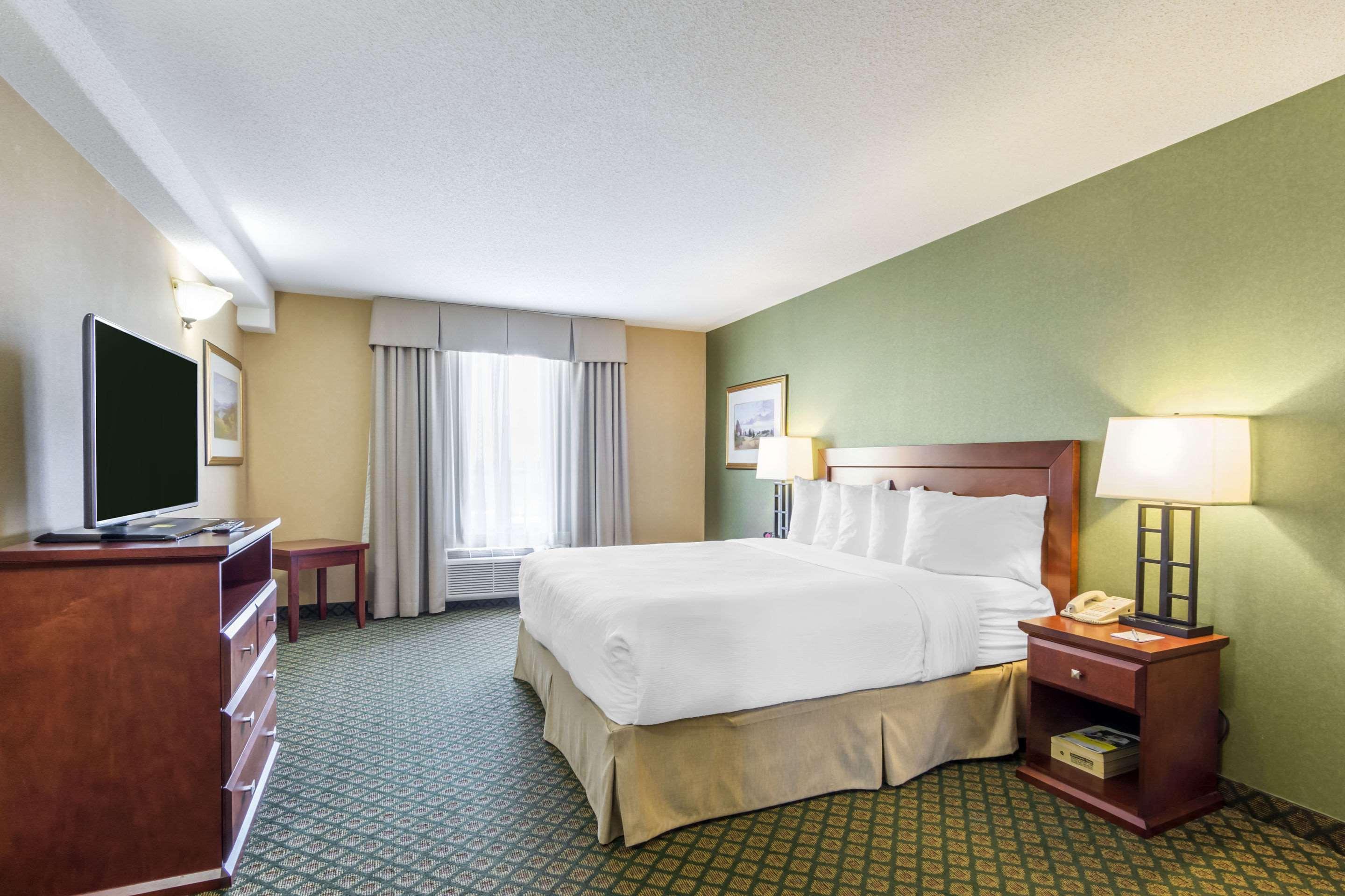 Clarion Hotel & Conference Centre Sherwood Park Dış mekan fotoğraf