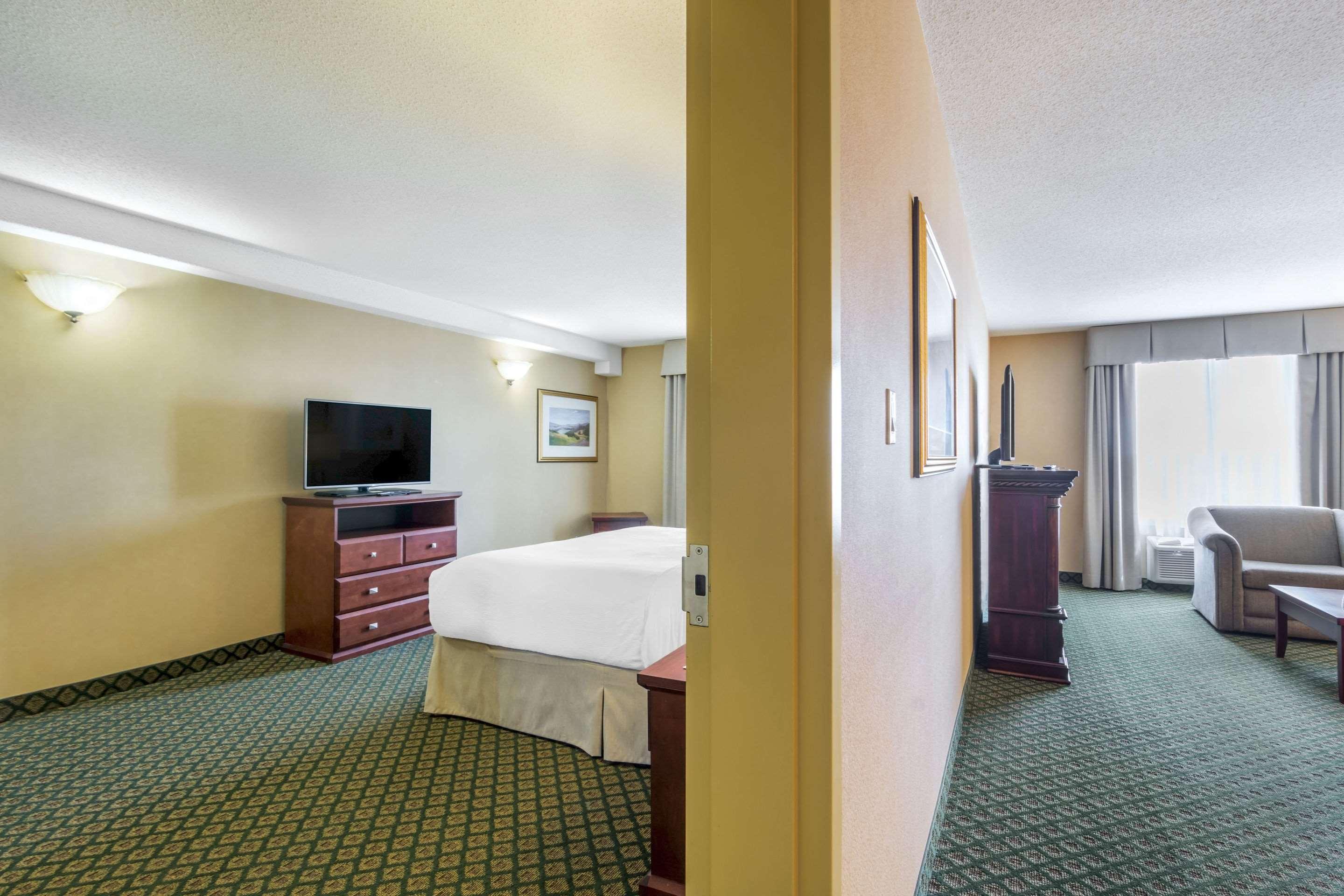 Clarion Hotel & Conference Centre Sherwood Park Dış mekan fotoğraf
